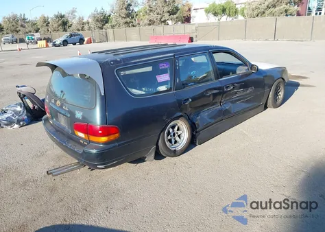 1994 Toyota Camry Le из США, поврежденный, VIN 4T1GK12W8RU037928
